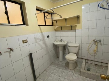 baño de servicio