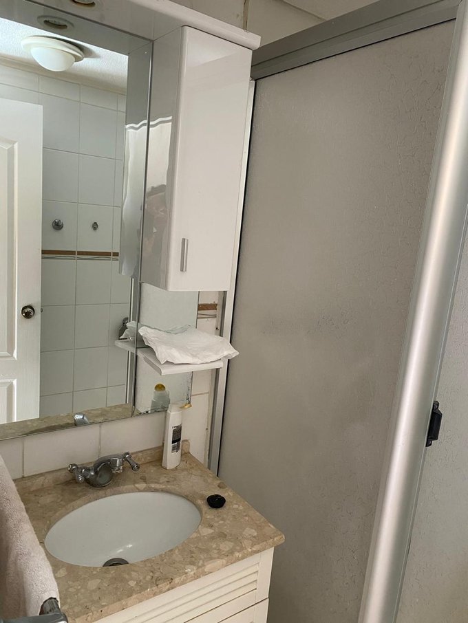 Lavamano, showerdoor