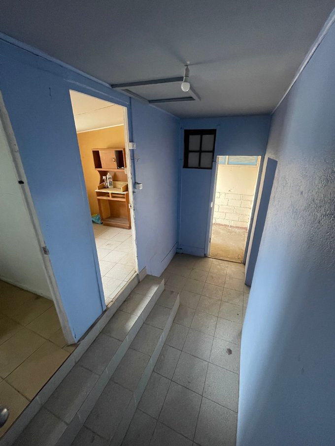 Pasillo interior casa.