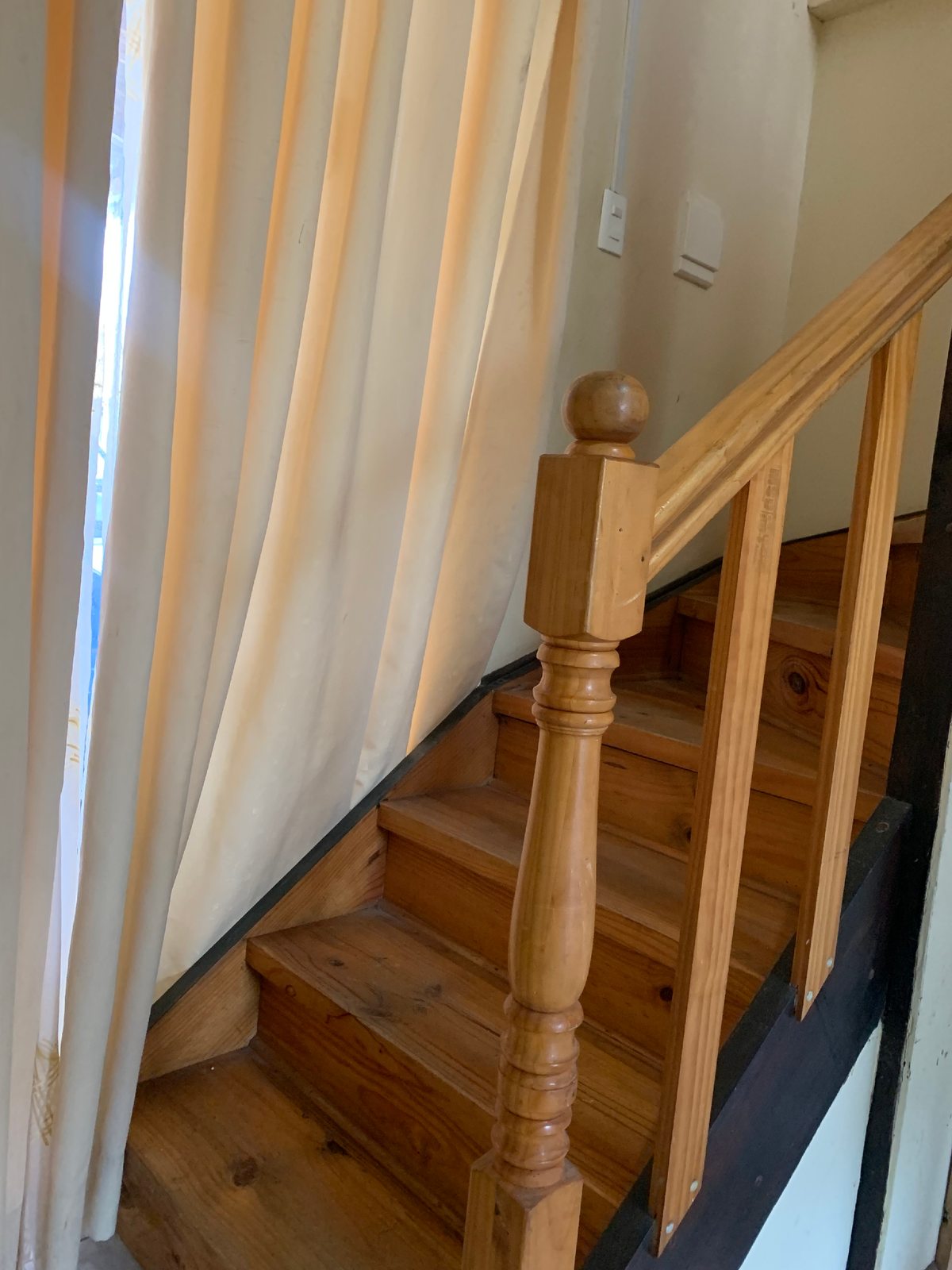 Escalera hacia piso2