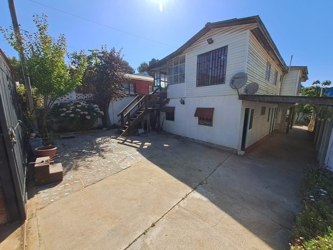 Propiedad completa: 1°piso deptos/2° piso vivienda principal