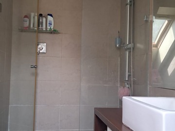 Baño piso 3 en el dormitorio