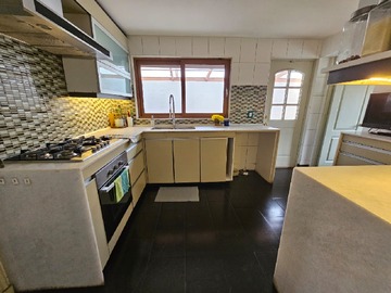 Amplia cocina