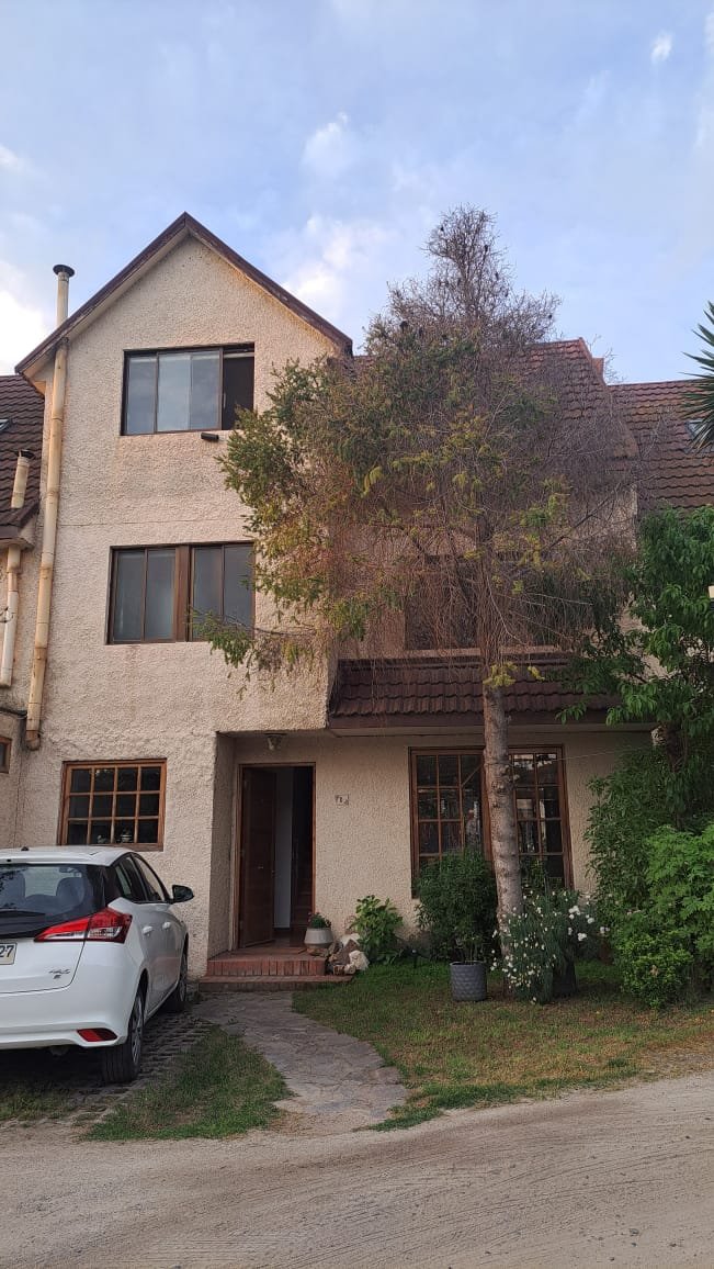 Fachada Casa 3 pisos