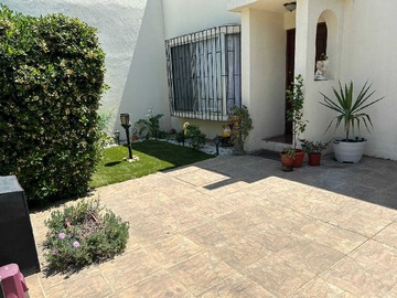 Venta / Casa / Independencia