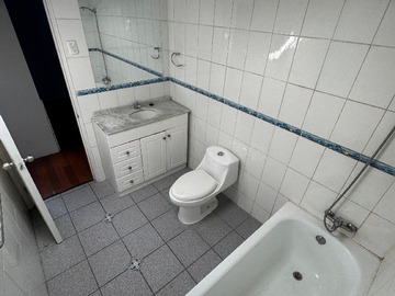 Baño dormitorio Principal - 2