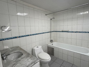 Baño dormitorio principal - 1