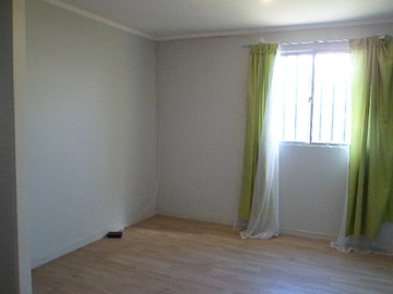 Dormitorio 2, con salida a estacionamientos.