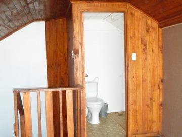 Medio Baño en segundo piso.