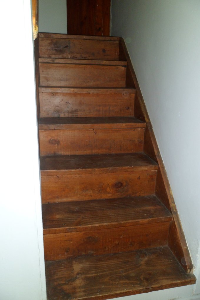 Acceso a segundo piso