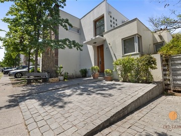 Venta / Casa / La Reina