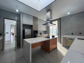 Venta / Casa / La Reina
