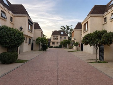 Venta / Casa / La Reina