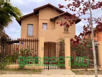 Venta / Casa / La Serena