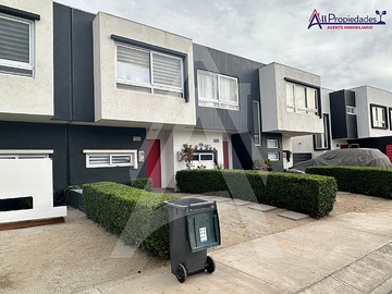 Venta / Casa / La Serena