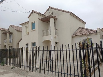 Venta / Casa / La Serena