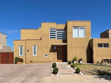 Venta / Casa / La Serena