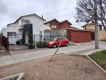 Venta / Casa / La Serena