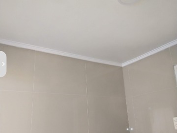 Recien pintado los muros