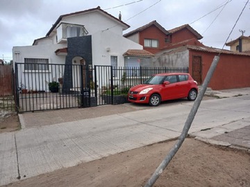 Venta / Casa / La Serena