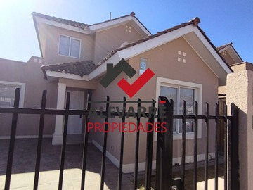 Venta / Casa / La Serena