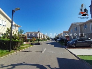 Venta / Casa / Lampa