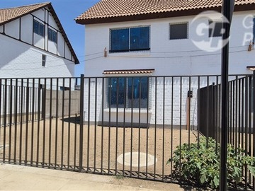 Venta / Casa / Lampa