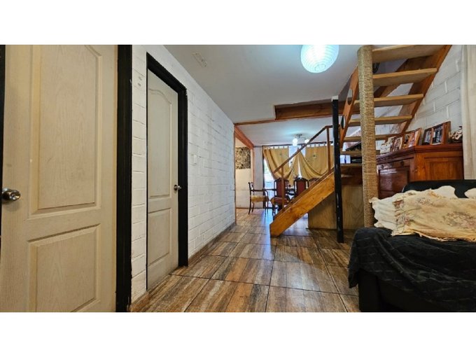 Dos Habitaciones en Primer Piso