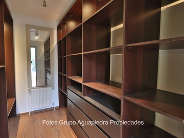 Piso 1: Walk-in closet del Dormitorio Principal