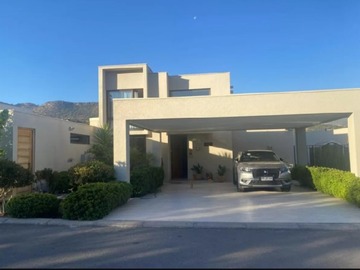 Venta / Casa / Lo Barnechea