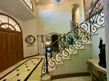 Venta / Casa / Lo Barnechea