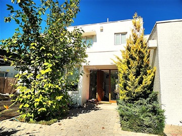 Venta / Casa / Lo Barnechea