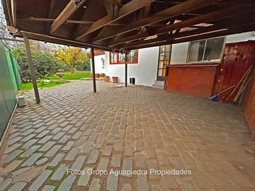 Estacionamiento techado