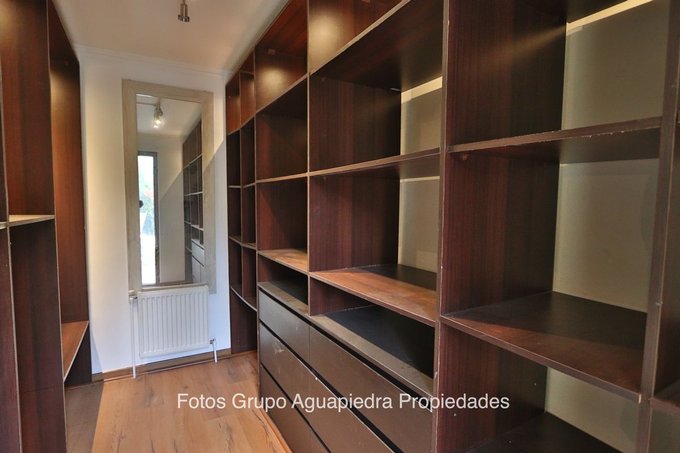 Piso 1: Walk-in closet del Dormitorio Principal