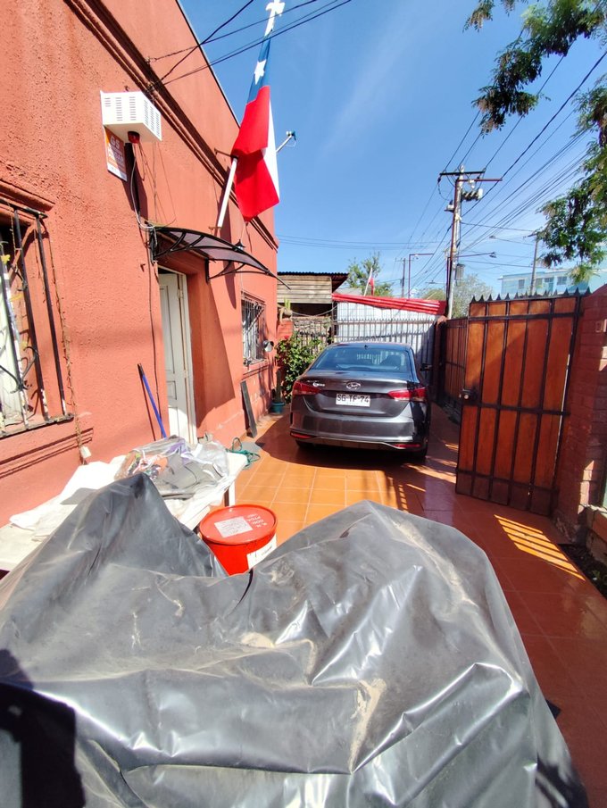 Antejardin estacionamiento