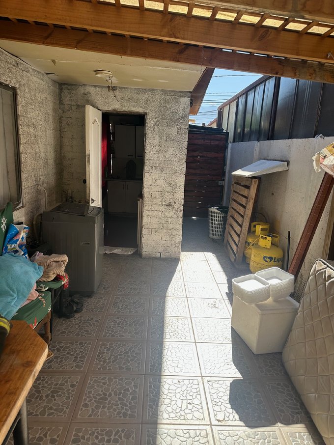 Acceso patio