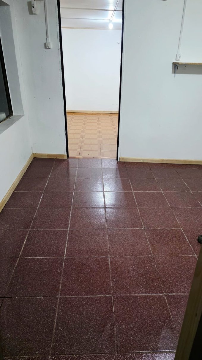 Vista de cocina hacia living depto 1