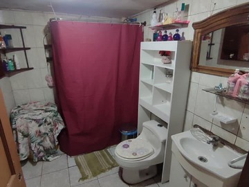 Baño primer piso casa principal