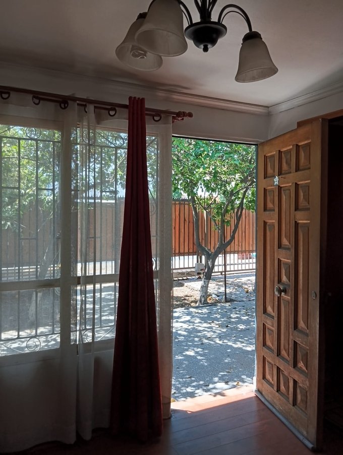 Desde living a entrada casa