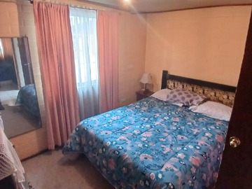 Dormitorio 2: Para cama grande y otros muebles