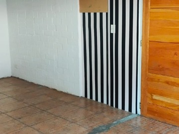 Comedor y acceso principal