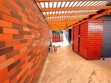 Estacionamiento techado con policarbonato alveolar