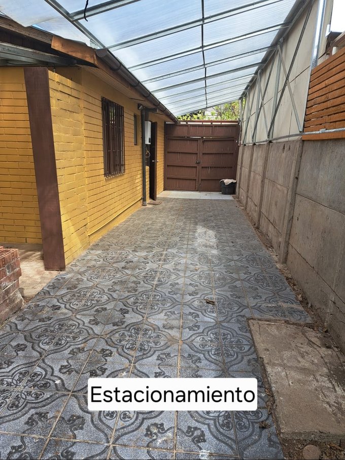 Estacionamiento Techado