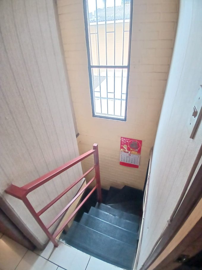 Escala al segundo piso