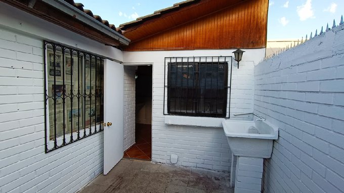 LAVADERO PATIO TRASERO