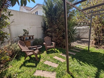 06.- Patio frontal hacia afuera y naturaleza.