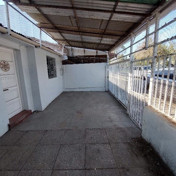 Antejardin-Estacionamiento