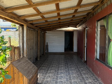 Espacio de estacionamiento techado