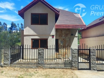 Venta / Casa / Penco