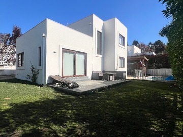 4 dorm + 3 baños, piscina y quincho